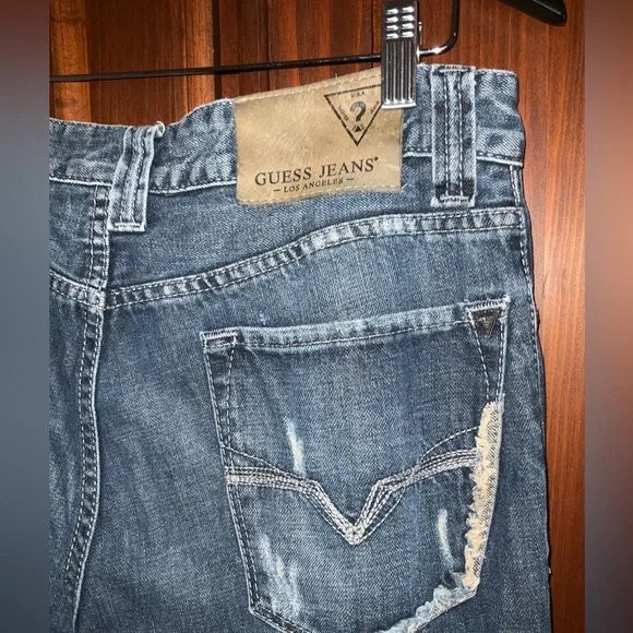 Guess Men's Distressed Blue Desmond Relaxed Jeans Size 32X32 - Picture 7 of 9